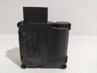 MOTOR APERTURA TRAMPILLAS CLIMATIZADOR 0132801369