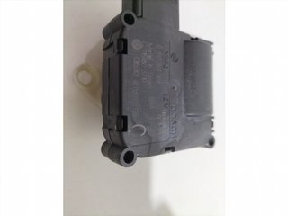 MOTOR APERTURA TRAMPILLAS CLIMATIZADOR 0132801369