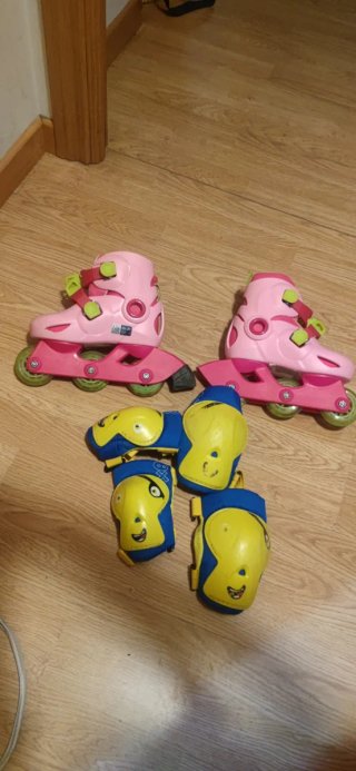 Patines Oxelo niña rosas talla 26-28