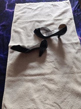 Zapatos de tacón negros peep toe