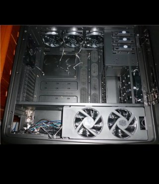 vendo case coolermaster cosmos II