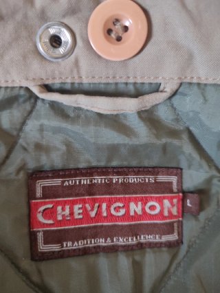 Chaqueta Chevignon color beige. Talla L