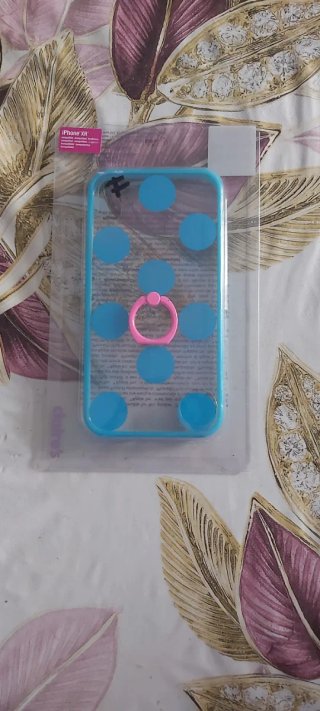 Funda iPhone XR lunares azules con aro