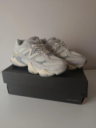 New Balance 9060 Beige Taglia 42