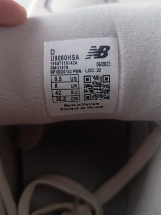 New Balance 9060 Beige Taglia 42