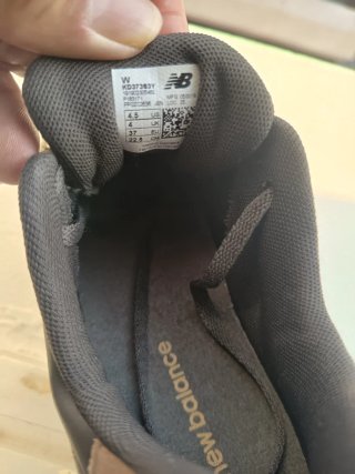 Sneakers New Balance Marroni e Dorati