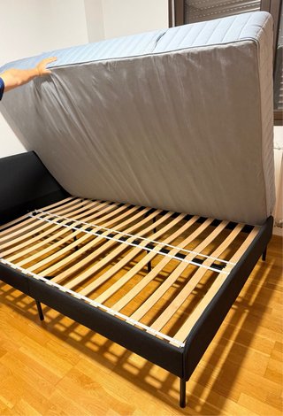 Colchón casi nuevo (2 meses de uso) + cama