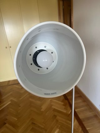 Lámpara de pie moderna plateada