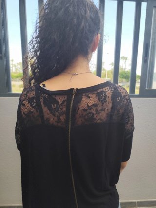 Camiseta oversize con encaje