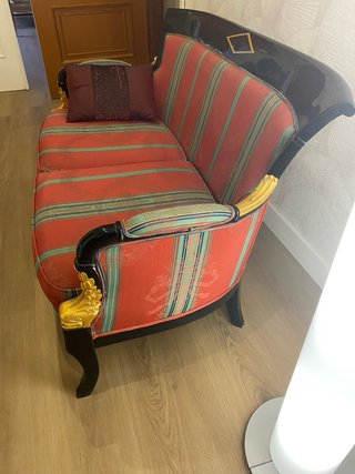 Sofá Decorativo Estilo Luis XVI