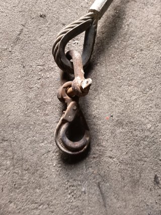 Cable de acero con grilletes