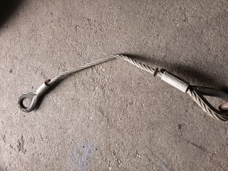 Cable de acero con grilletes