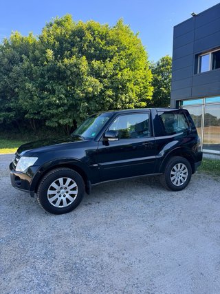 Mitsubishi Montero 2010