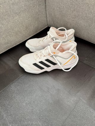 Zapatillas deportivas niños Adidas talla 35 tennis