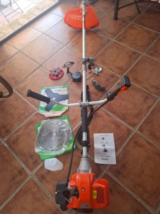 Desbrozadora KNAKASAKI 2T Gasolina 65cc