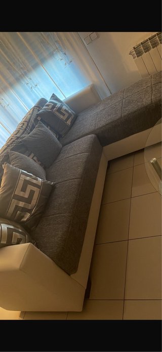 Sofá chaiselongue tela beige y gris