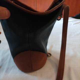 Pochette donna tracolla nera e marrone