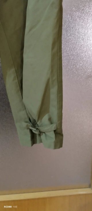 Pantalón cargo Zara verde militar