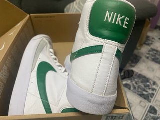 Zapatillas Nike Blazer Mid '77 Verde y Blanco