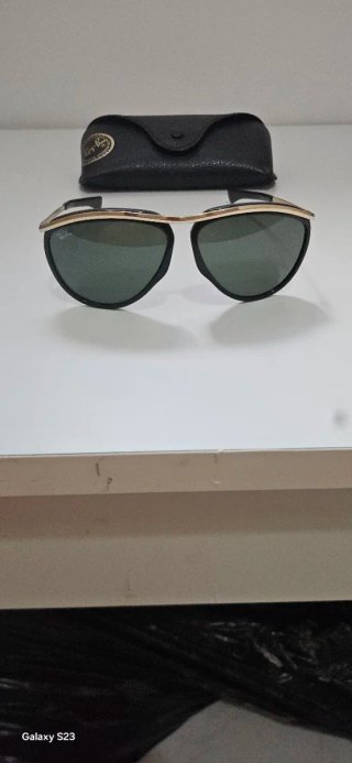 Gafas Ray-Ban Negras y Doradas