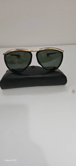 Gafas Ray-Ban Negras y Doradas
