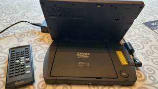 Reproductor DVD Portátil Sony MV-700HR 7 pulgadas.