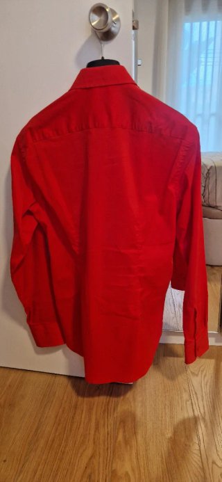 Camisa roja tacto fresco