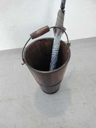 Paragüero bastonero madera asa y adornos en hierro