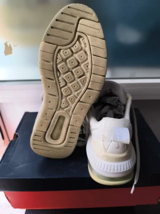 Zapatillas Nike Beige/Blanco