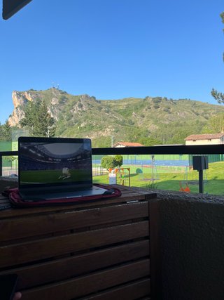 MacBook M2 Plata