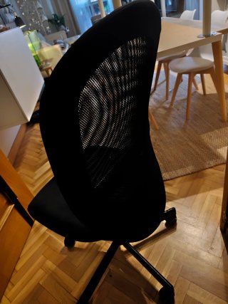 Silla de oficina negra
