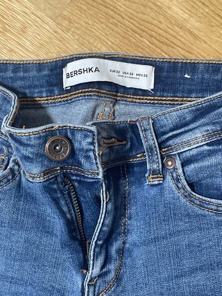 Pantalones vaqueros Bershka