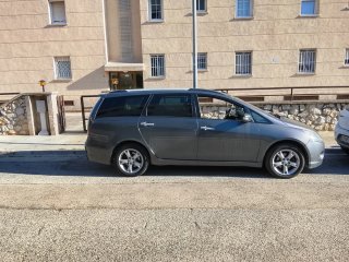 Mitsubishi Grandis 2010