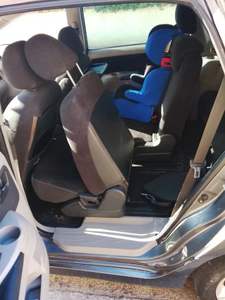 Mitsubishi Grandis 2010