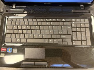 Notebook Toshiba Satellite L670D 17''
