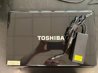Notebook Toshiba Satellite L670D 17''