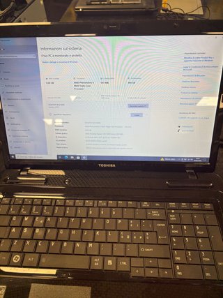 Notebook Toshiba Satellite L670D 17''