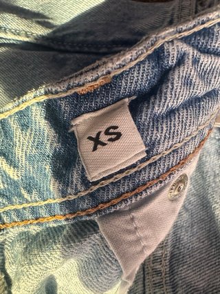 Vaqueros cortos hombre loose/chris, desgastados