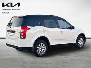 MAHINDRA XUV500 FWD 4X2 W8 7 plazas
