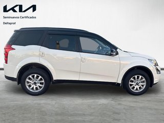 MAHINDRA XUV500 FWD 4X2 W8 7 plazas