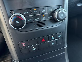MAHINDRA XUV500 FWD 4X2 W8 7 plazas