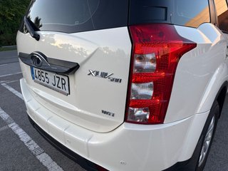MAHINDRA XUV500 FWD 4X2 W8 7 plazas