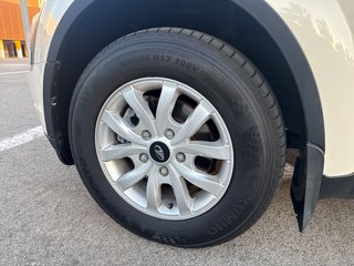 MAHINDRA XUV500 FWD 4X2 W8 7 plazas
