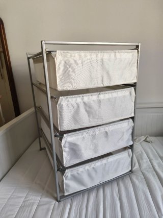 Cajonera in tessuto Ikea con 4 cassetti