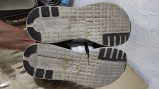 Zapatillas Puma Negras y Plateadas