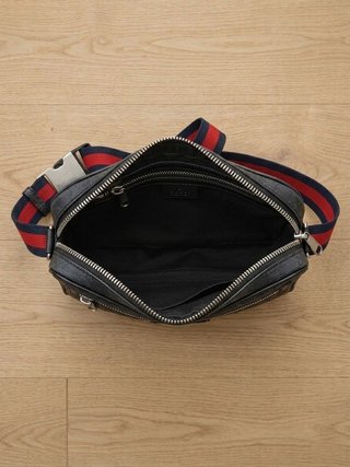 Riñonera Gucci GG Supreme negra | Luxury Crossbody
