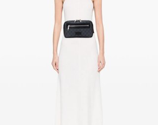 Riñonera Gucci GG Supreme negra | Luxury Crossbody