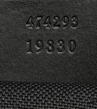 Riñonera Gucci GG Supreme negra | Luxury Crossbody
