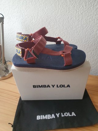 Sandalias Bimba y Lola Verano Azul y Rosa