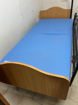 Cama Gerialine CARETREND Hospitalaria Articulada
